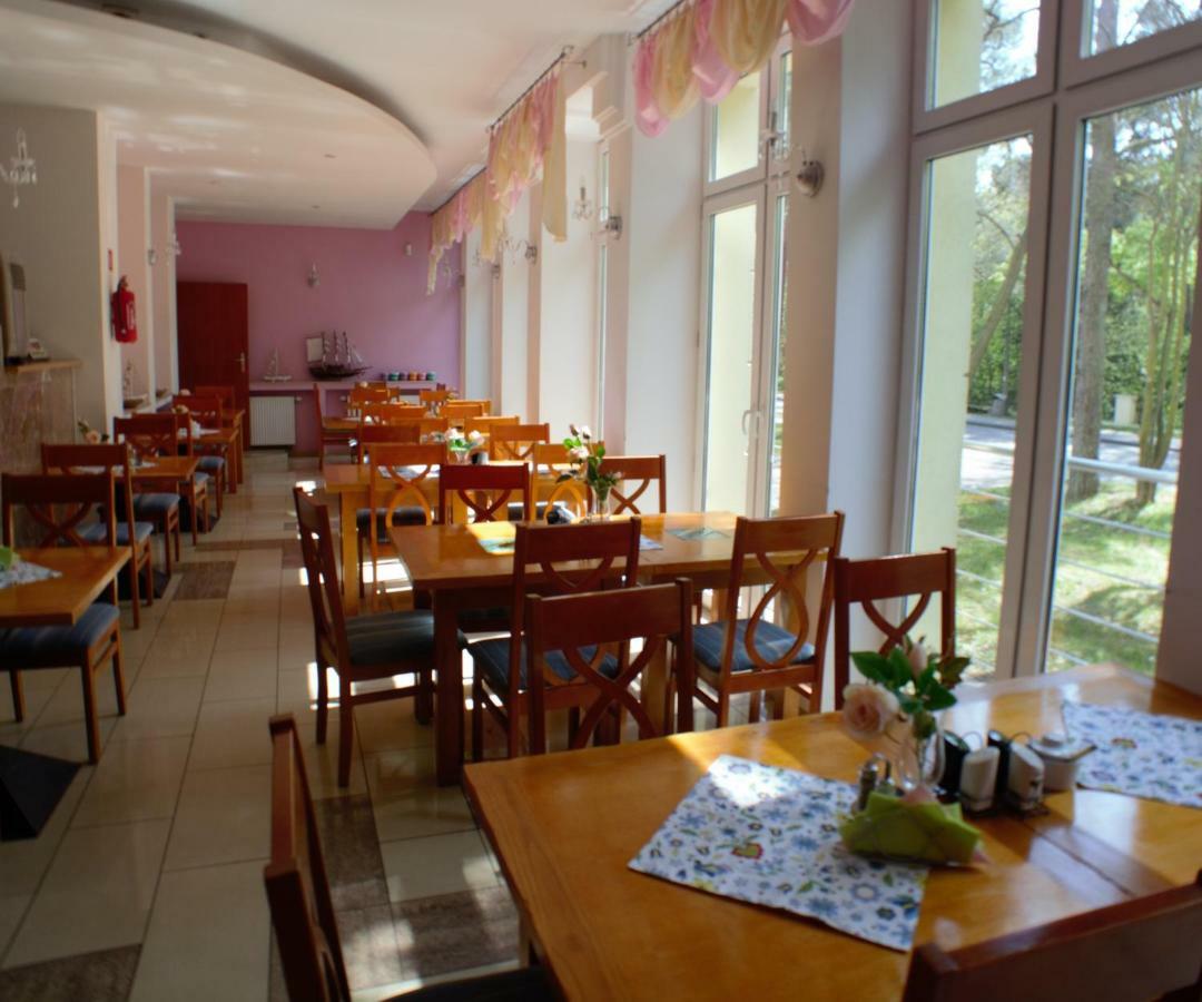 Floryda Jurata Bed & Breakfast Bagian luar foto