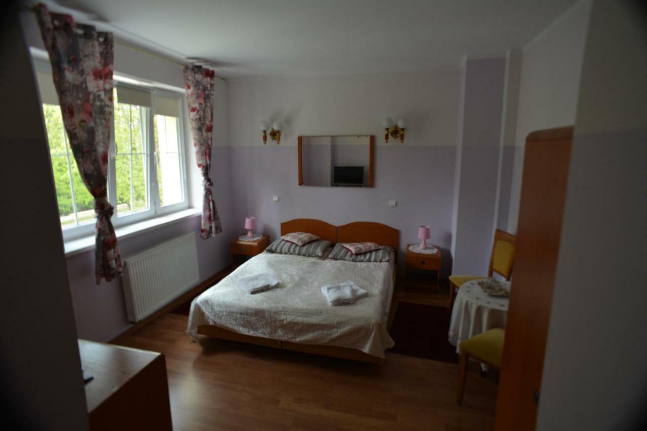 Floryda Jurata Bed & Breakfast Bagian luar foto